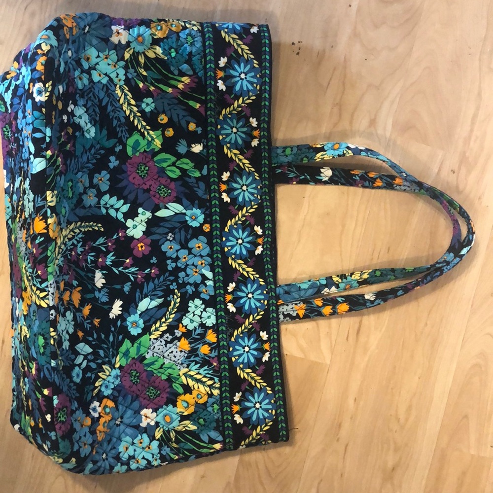 Vera Bradley Weekend tote